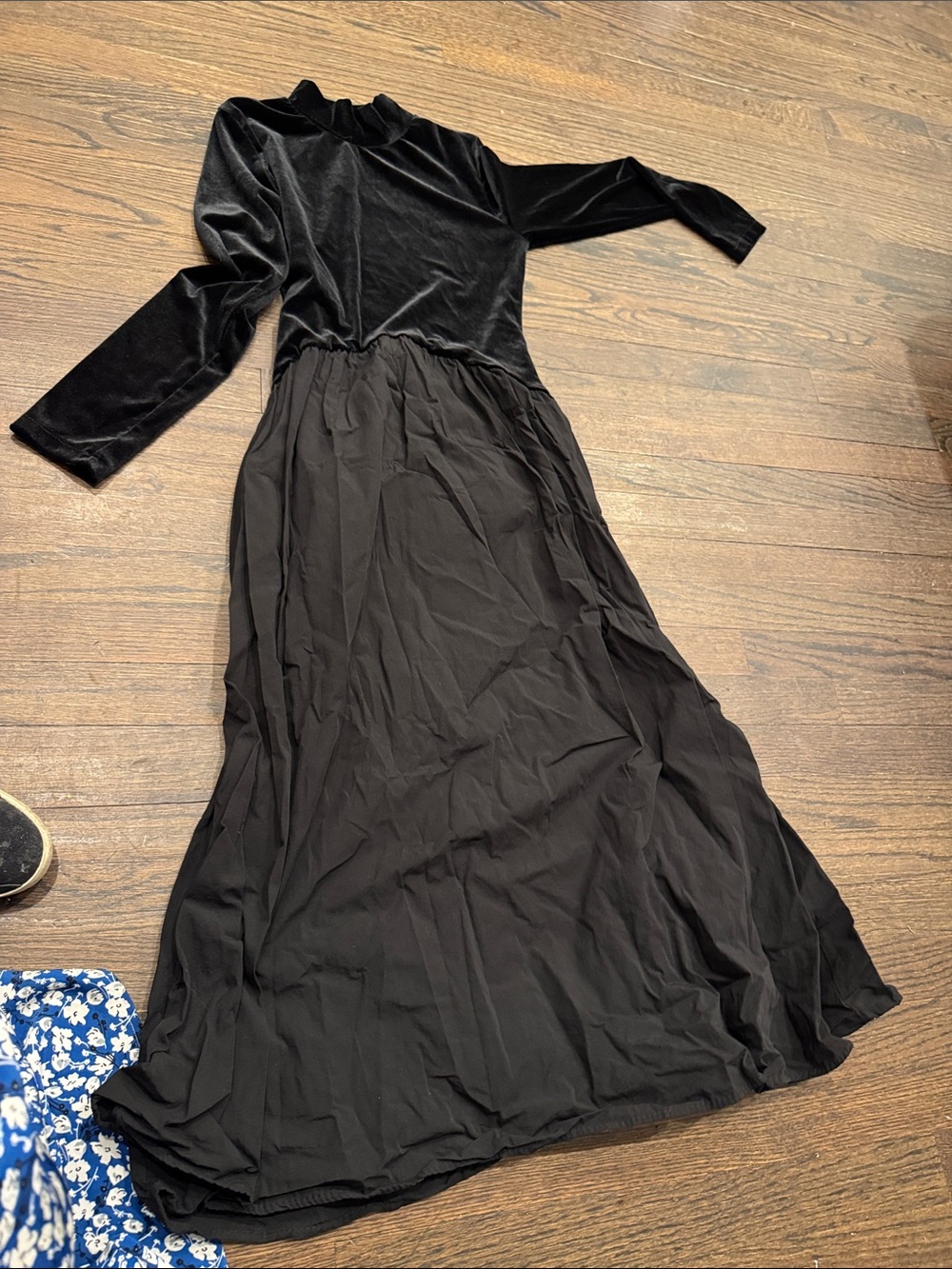 Women's Black Velvet Bodice Maxi Dress with Chiffon Skirt